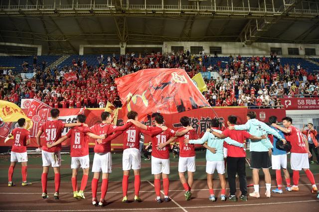 尤利亚诺：从技术能力来看，比塞克是欧洲最有天赋的球员之一