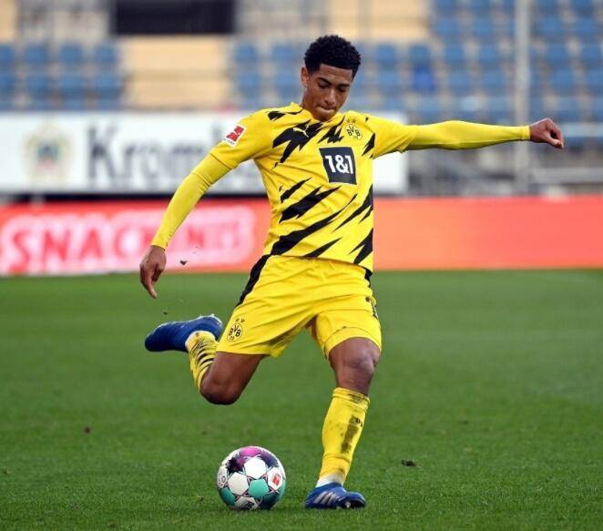 里程碑！东契奇职业生涯常规赛总篮板突破4000大关