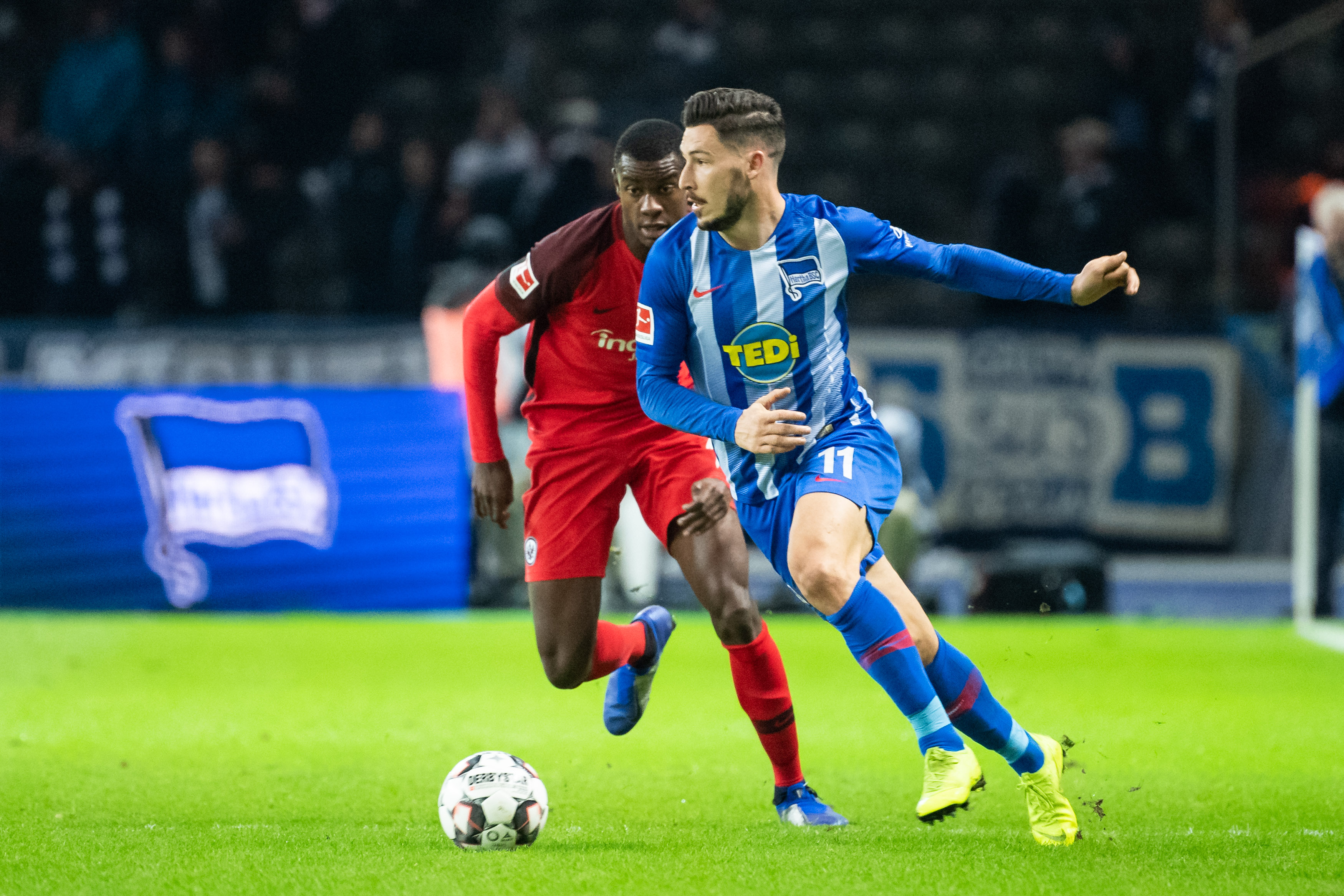 苏超夺冠后，泰州正探索开通主题旅游专列；高铁线路正在修建