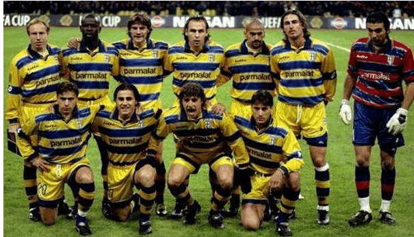 5200万镑+1.2亿空间！利物浦抢卡马文加，皇马卖人悬念炸了？