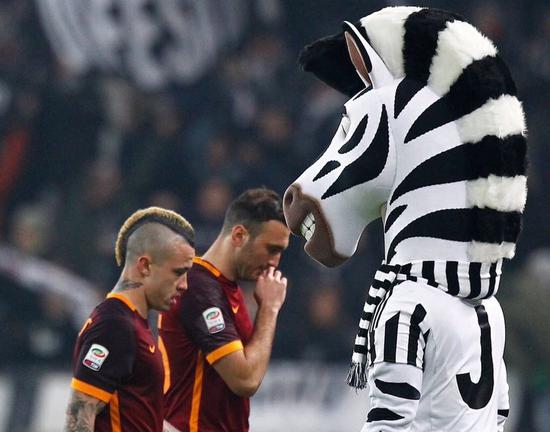 曼联旧将梅开二度：欧冠导演逆袭好戏，20场造17球太犀利