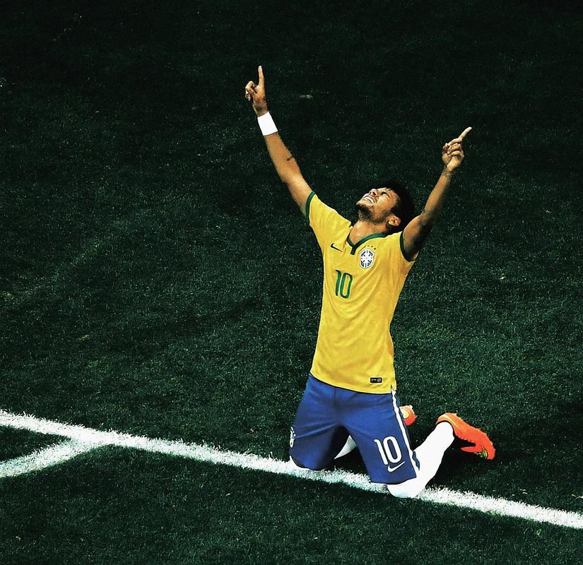 东体预测申花首发：阿苏埃和米内罗搭档锋线，鲍亚雄继续出战