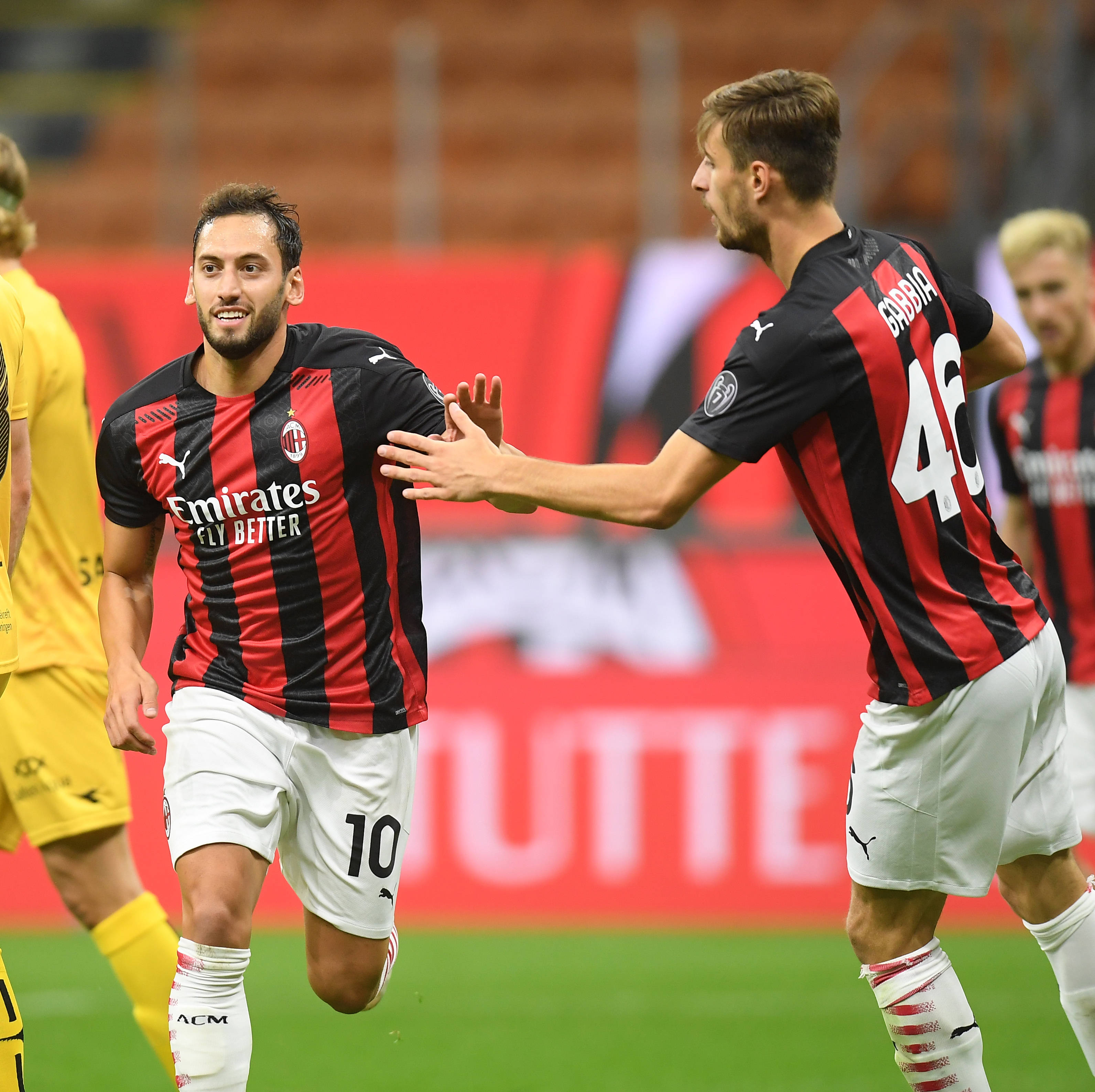 助罗马升至意甲榜首，斯维拉尔达成罗马生涯100场里程碑